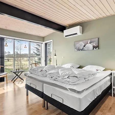 4 Bedroom Amazing In Ans By *