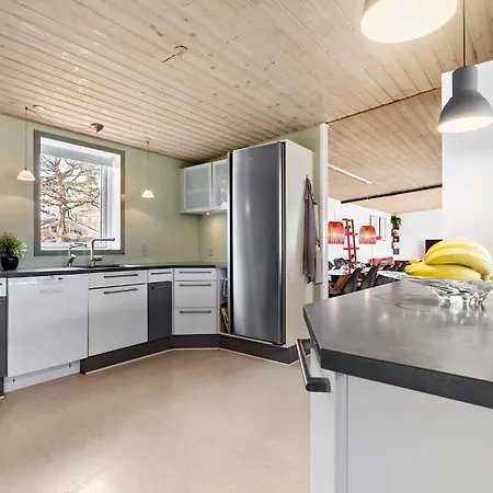 4 Bedroom Amazing In Ans By *